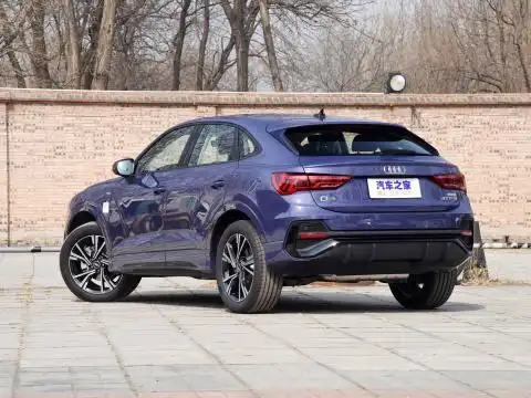 奥迪q3 sportback 2022款 40 tfsi 时尚型车身外观_光辉紫_奥迪_汽车