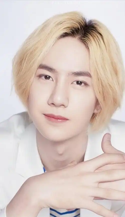 "内娱教母"杜华:王一博背后的女人,20分钟谈判拿下200万投资