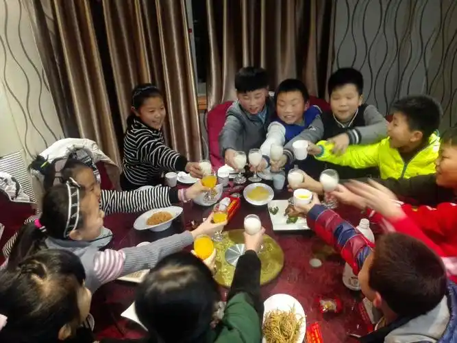 四四班四年级上学期期末小聚