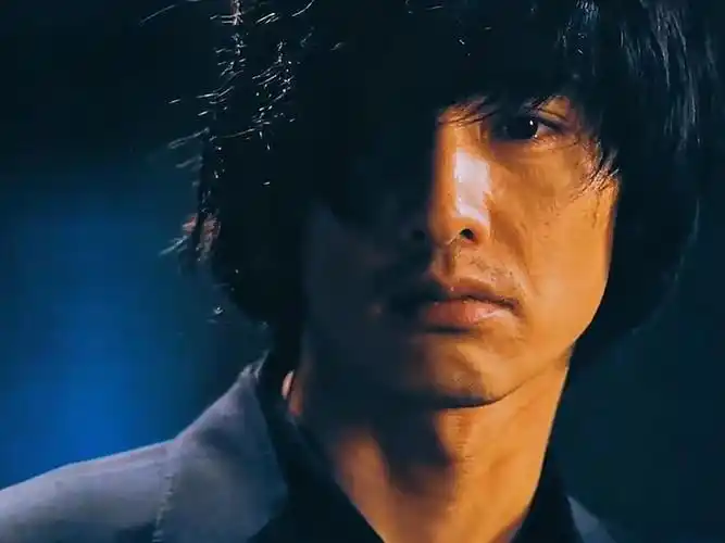 一口气看完《孤胆特工》退役特工为救女孩化身冷血杀手独自团灭整个