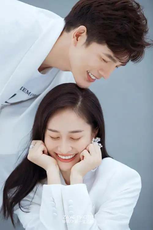 幸福,就是两个相爱的人每天在一起.