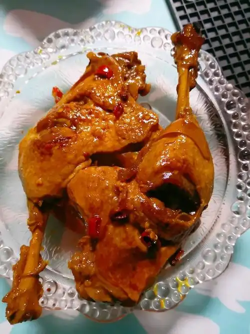 下饭菜,美味卤鸭腿