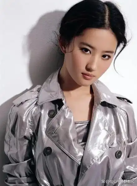 刘亦菲:爱国还是装聋作哑?宝格丽事件后网友热议明星真实立场!