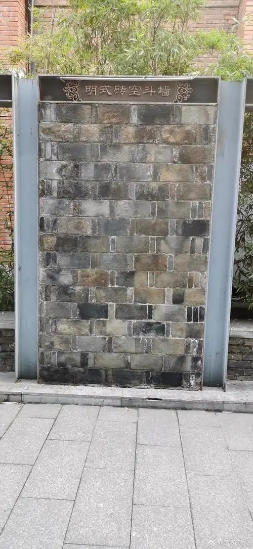 在镇江西津渡古街发现了这里的多种砖砌作法发给你们