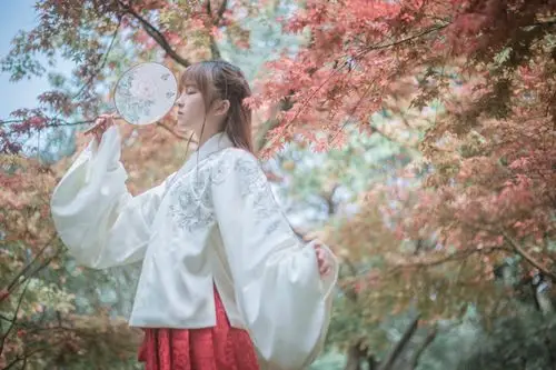 唯美清新汉服美女摄影《春词》,清纯美女,唯美,清新,汉服,汉族美女