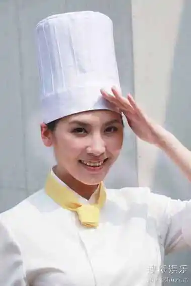 热剧《后厨》昨晚收官 演员银雪流泪感谢剧组