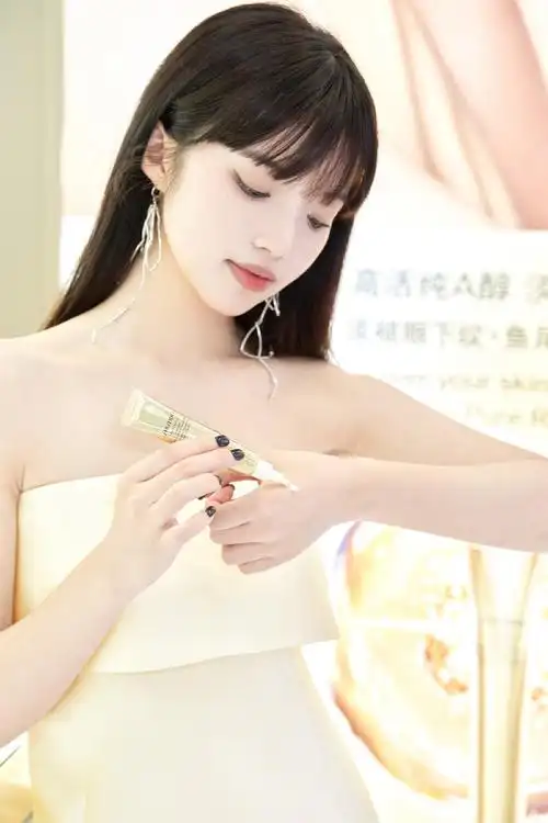 刘亦菲资生堂全球代言人##第三代悦薇小针管免税##微针焕启 无纹之境