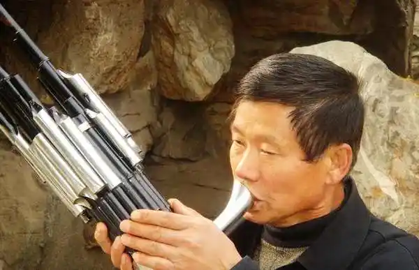 王师傅吹笙
