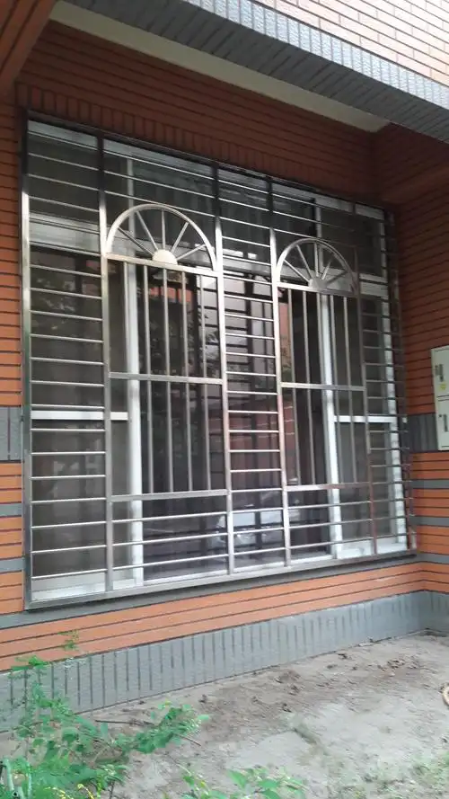 304不锈钢防盗门 - 上格门窗