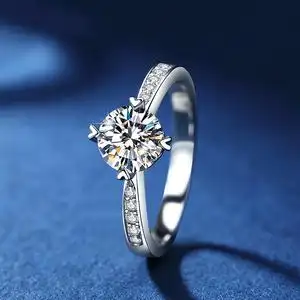 正品周大福pt950铂金戒指女心形四爪钻戒白金戒指真钻石订婚戒指