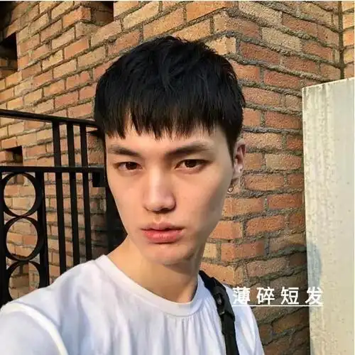 8款不染不烫的ins潮流男发,很适合在校学生!_发型