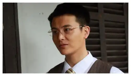 孙坚也参演了这部剧,他饰演了富家大少王子鹏这个角色.