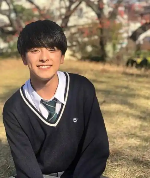 日本最帅高中生因长太帅被欺负,坦言:活着好痛苦_小池彻平_梦想_支持