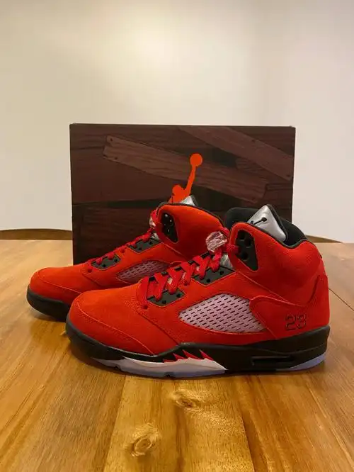 airjordan5retro愤怒的公牛