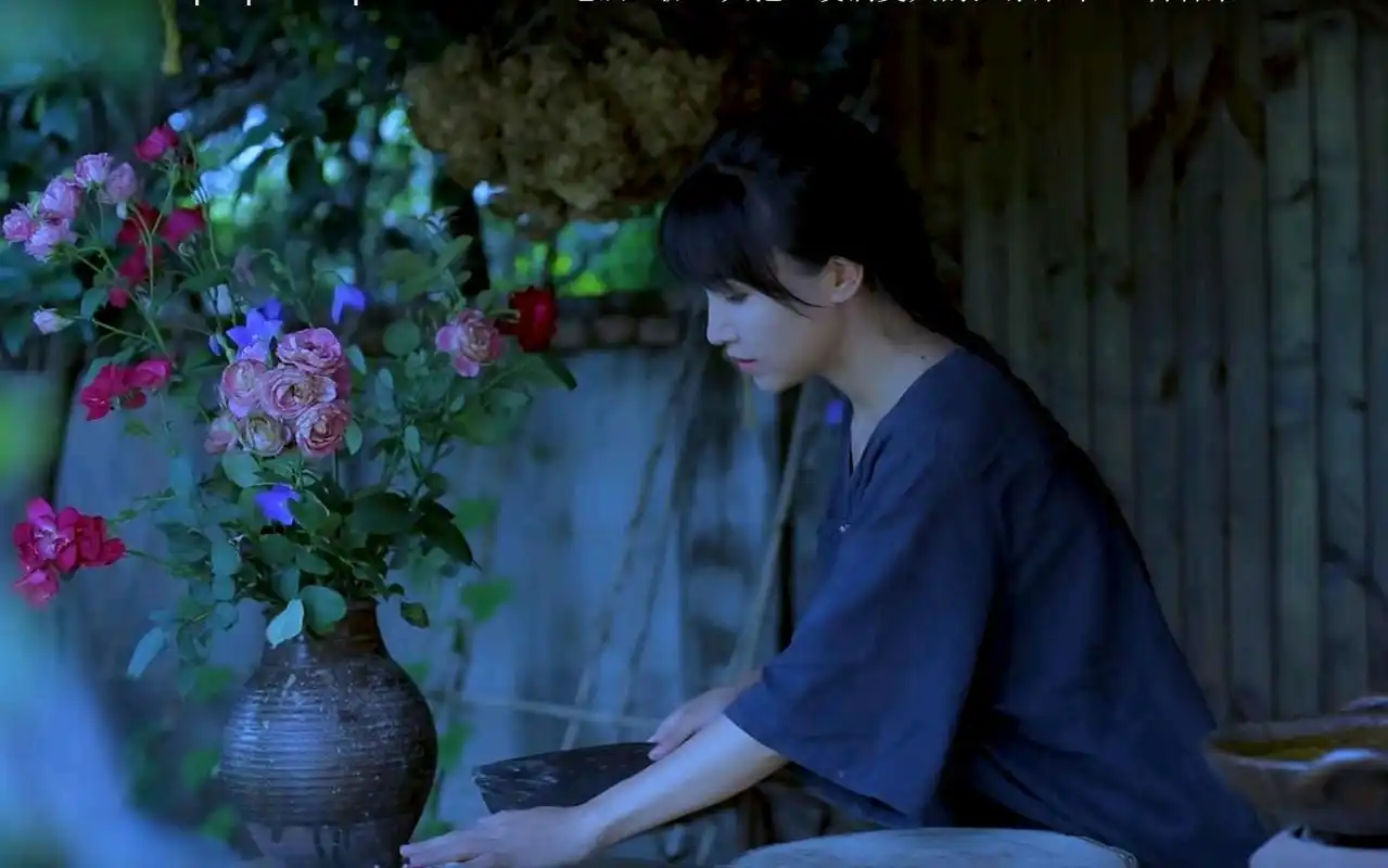 李子柒在用一己之力,对抗整个资本市场,也只有她有能力做到