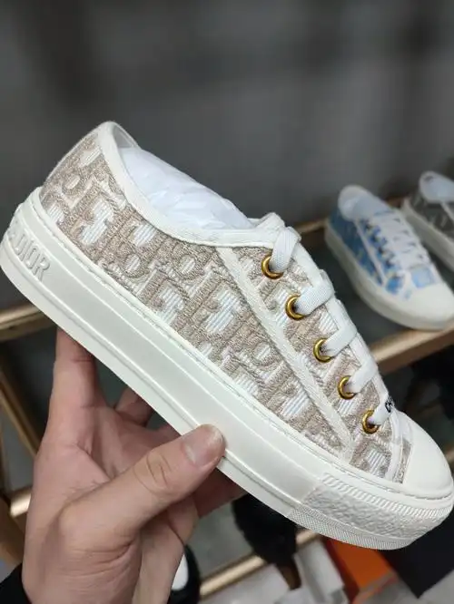 dior迪奥字母板鞋