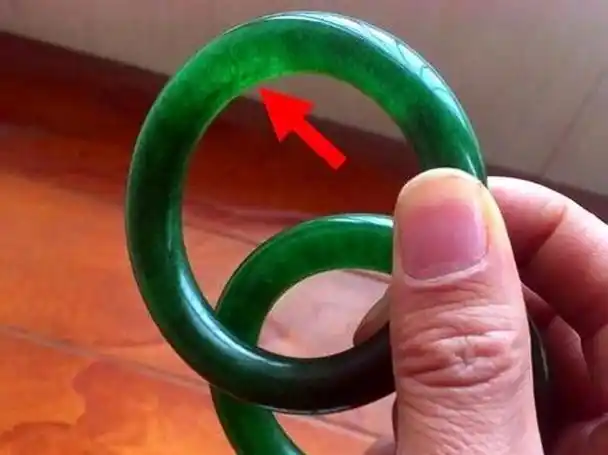 酸洗翡翠前后对比图片 怎么鉴别玉镯子酸洗了