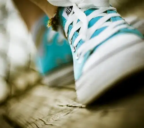 帆布鞋,我们永远不会退却的青春_唯美图片