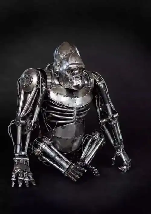 废旧零件组成的钢铁雕塑,美爆了