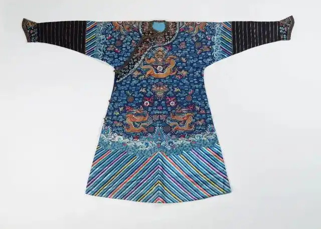 2022博美(北京)网拍第41期|清代 蓝地刺绣金龙团寿纹吉服袍