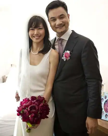 孙燕姿顺利产子微博首度曝光