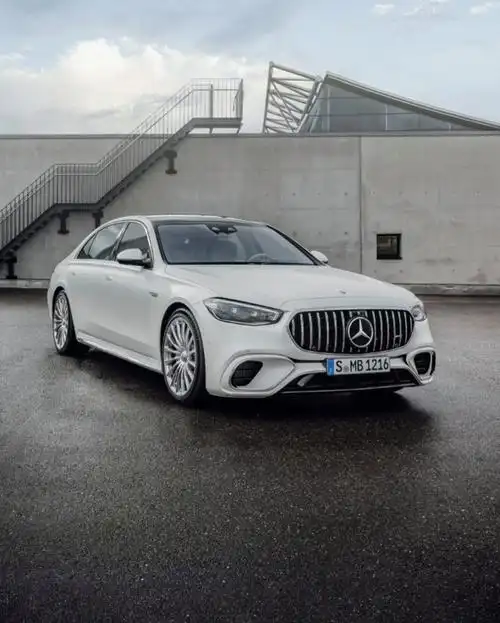 全新一代奔驰amgs63eperformance发布