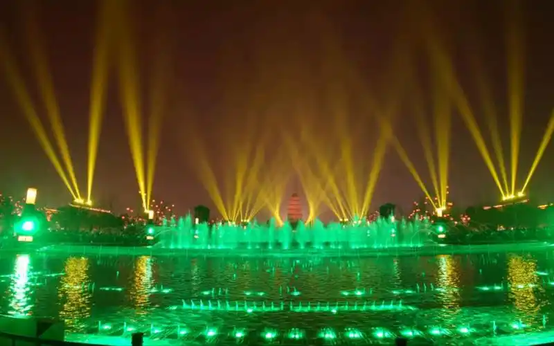 西安大雁塔北广场音乐喷泉