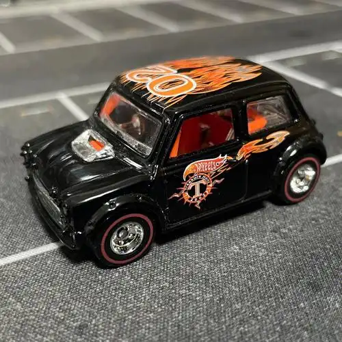 风火轮可以开盖的超宝车minicooper