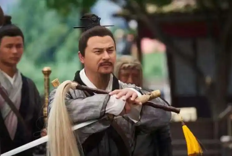 阿佑(涂松岩饰)张世豪的左膀右臂,很有能力的一个人