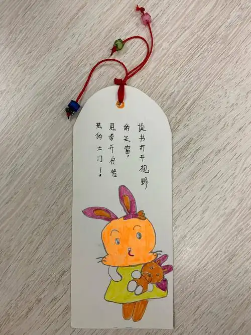 其它 书签展 心灵手巧的我们 动手制作了美丽的书签 形态各异,各具