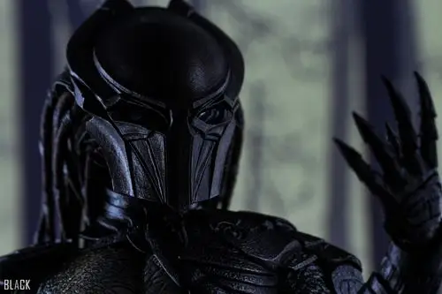 hot toys 铁血战士鹰面&狮面.