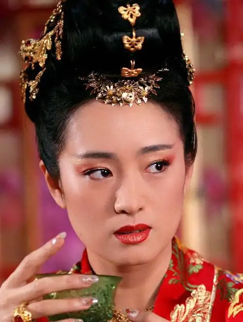 巩俐的颜值真的很神奇原来破碎感和倔强感真的可以并存