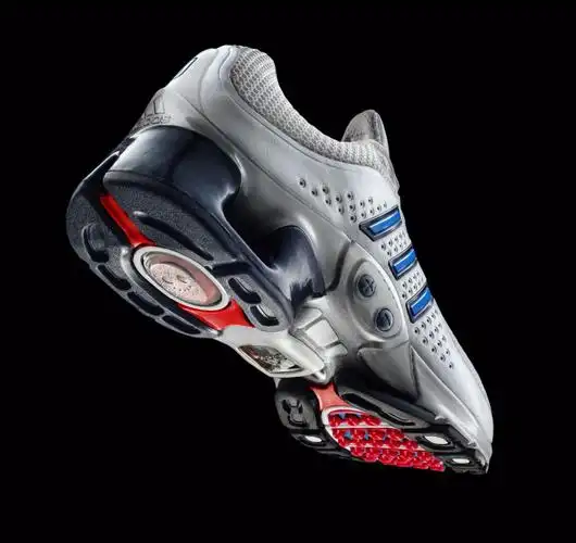 这双鞋竟比我还"聪明"!高科技鞋款大揭秘