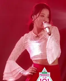 正品火箭少女创造101同款演出服古典舞打歌服红色高跟鞋蕾丝上衣