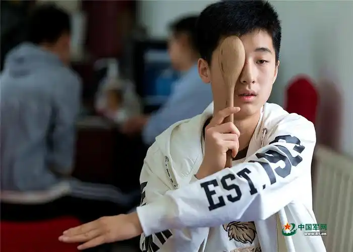 参加招飞体检的少年,未来有一架战机等你来开