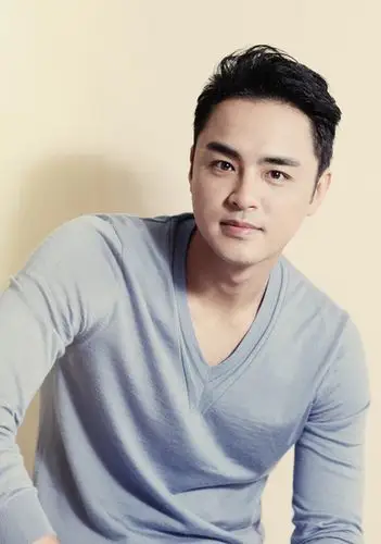 明道淡雅写真 眼神传递温暖力量