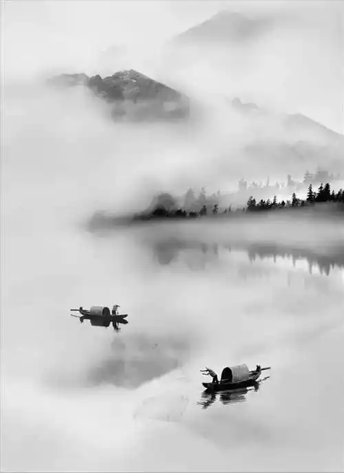 黑为墨 白为纸 三笔两画 神韵皆出 这就是中国画的最高境界 ——留白