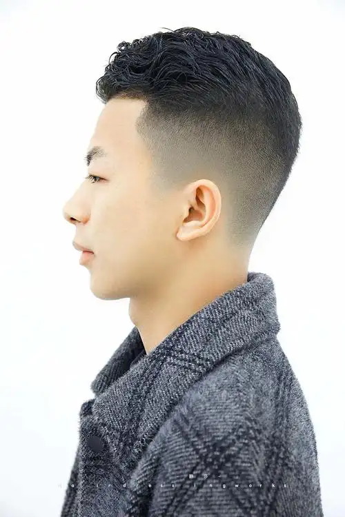 美式中层次渐变油头静莎职业学校美发培训学院作品