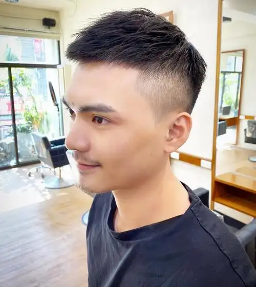 男士"飞机头"发型有3种长度?秋季这样理发最个性,谁剪谁帅气