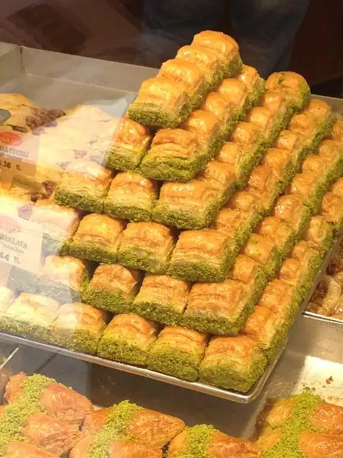 哪位好心人最近从伊斯坦布尔回上海啊?