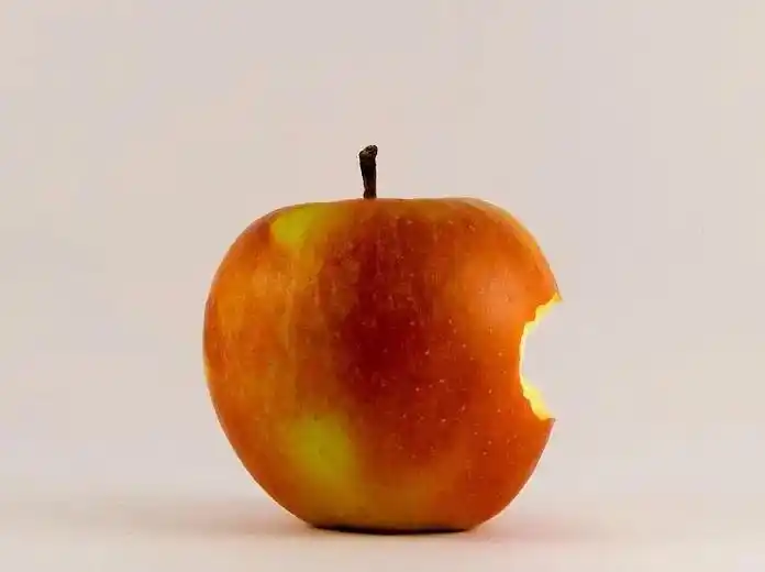 苹果被咬一口 成就一家伟大公司 馒头被咬一口. - 抖音