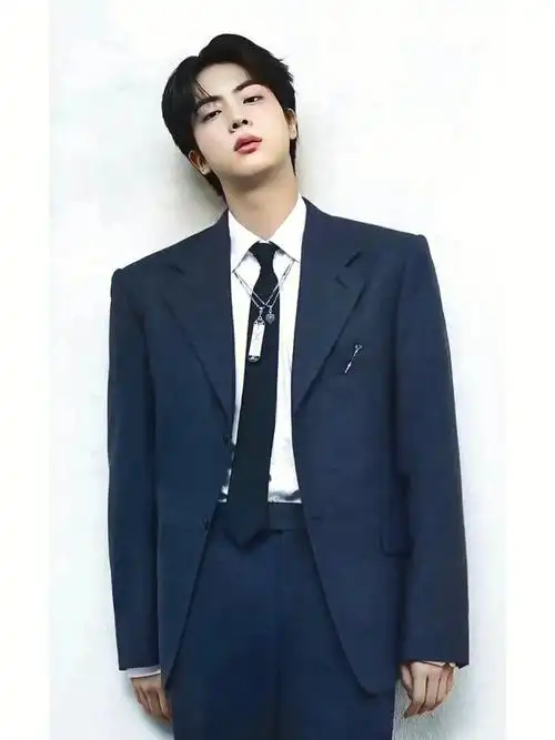 金硕珍帅气的男亲