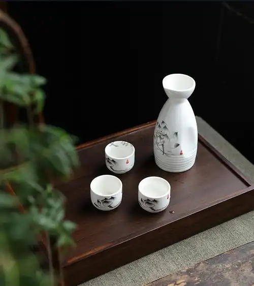 老式小酒盅陶瓷家用套装分酒器仿古小酒盅酒壶老式古风白酒酒杯日式