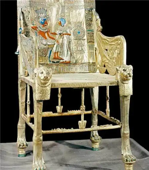 埃及法老墓出土一把古剑做工十分精美现代技术也无法复制