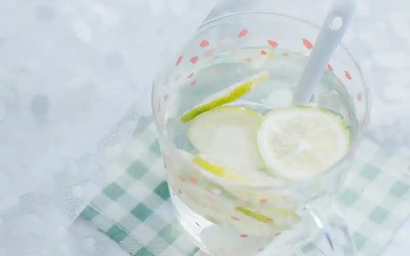 白色系小清新唯美静物图片桌面壁纸