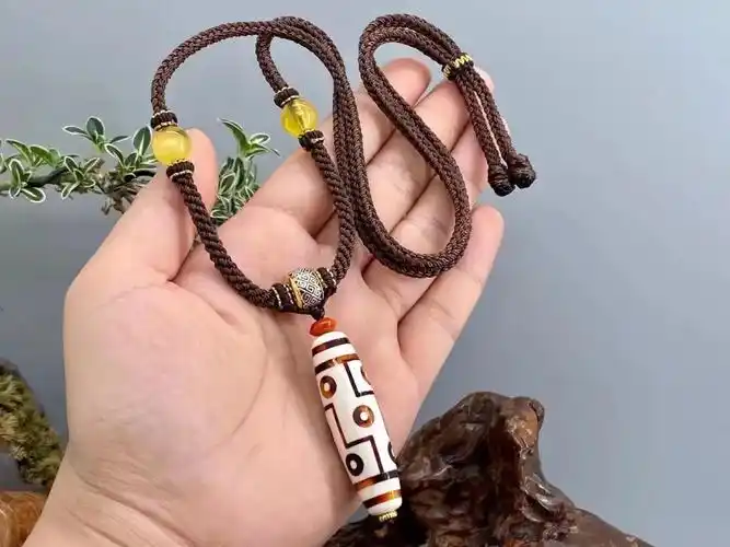 李连杰豪掷2000万在西藏购得九眼天珠到底有什么寓意