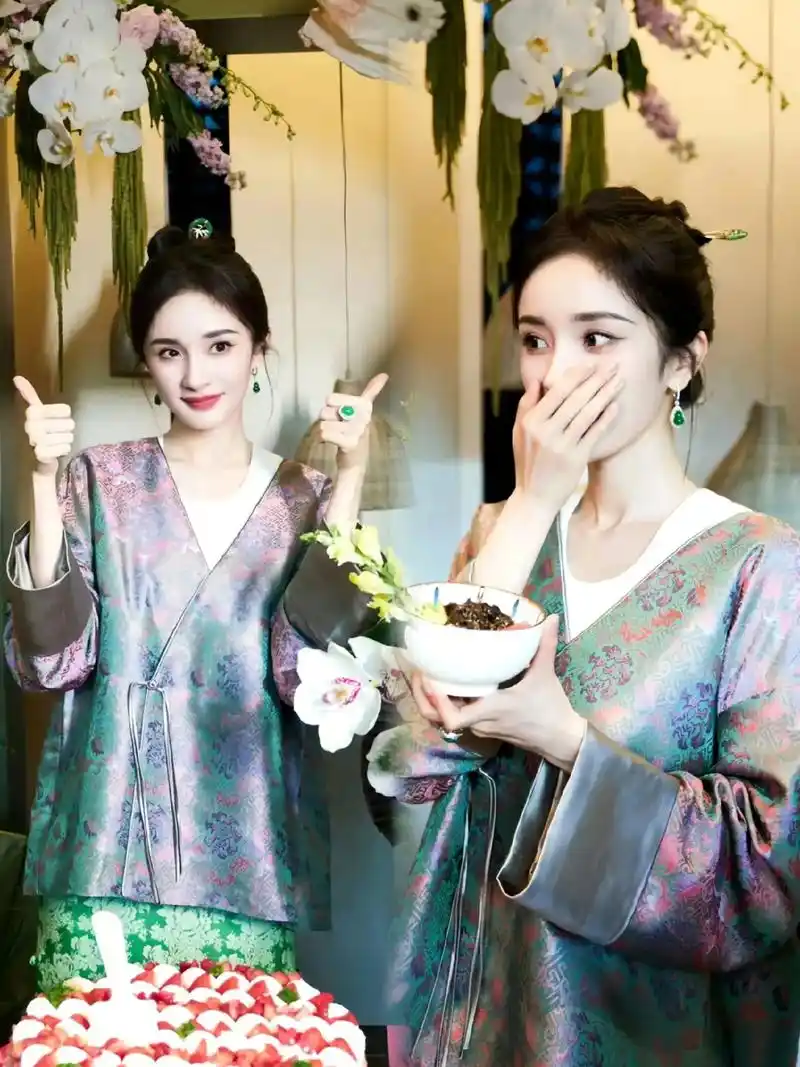 艾特你的闺蜜一起来看看今年最 - 抖音