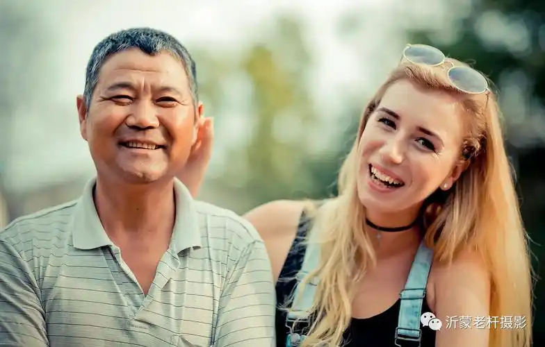 我真佩服这位大叔 美女如此还能hou得住----漂亮可爱的乌克兰女孩