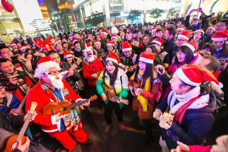 【圣诞晒图】街头大家嗨起来吧!
