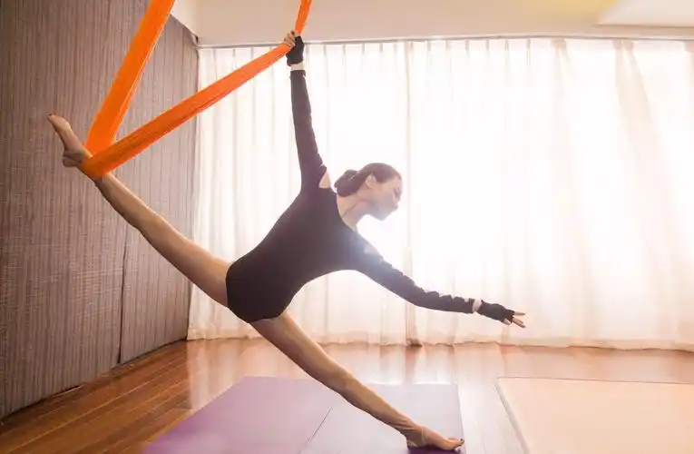 婵瑜伽带你解锁空中瑜伽体式